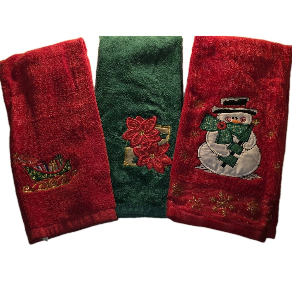 VINTAGE SET OF 3 CHRISTMAS HAND TOWELS SNOWMAN POINSETTIA SLEIGH KITCHEN OR BATH